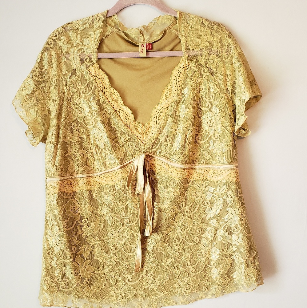 Short Sleeve Lace Seven7 Top